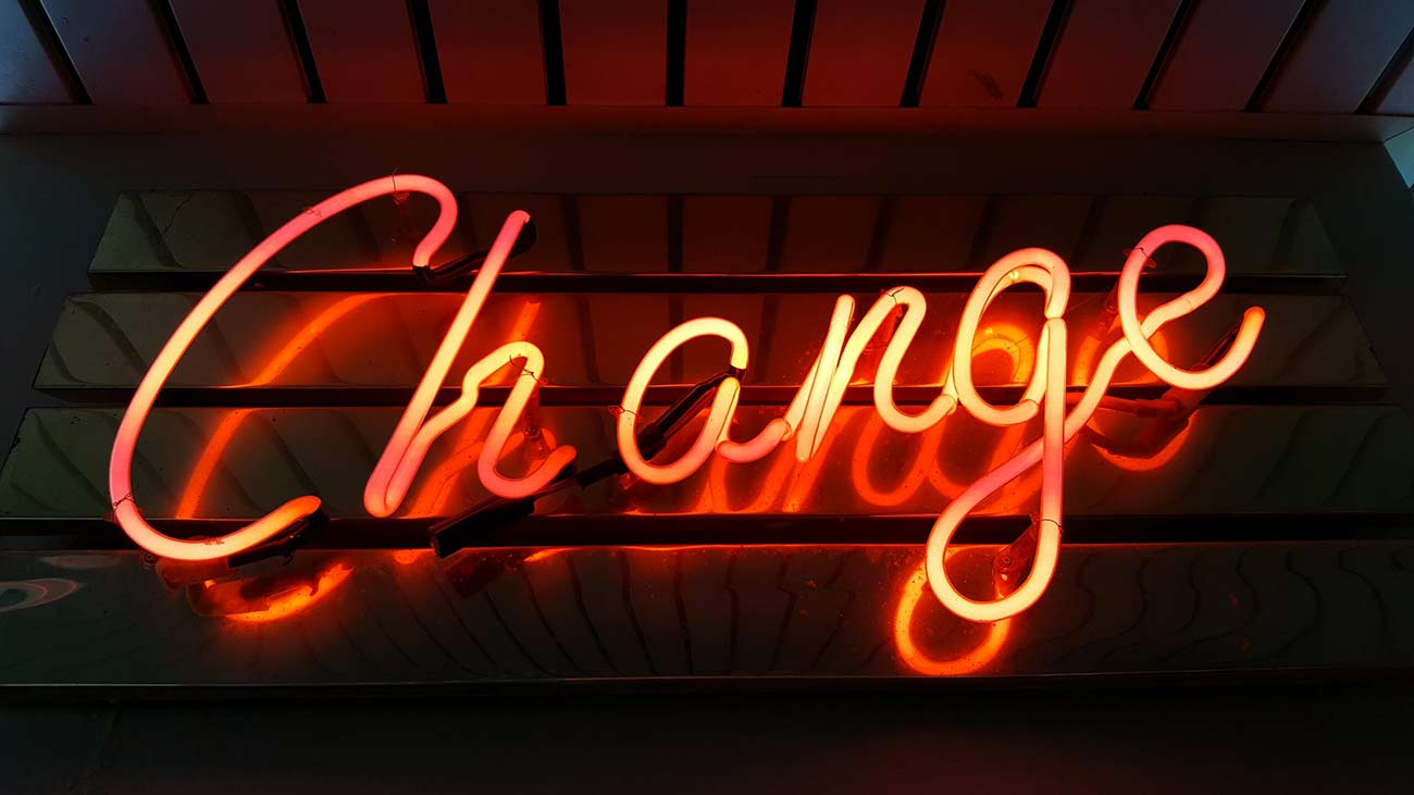 change scritta neon change scritta neon in rosso