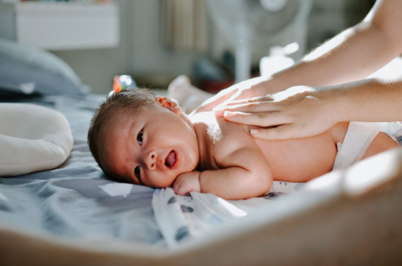 massaggio olistico su bambino